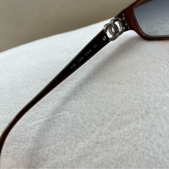 🤍 euc | Chanel | vintage classic sunglasses - Picture 7 of 8
